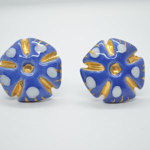 VINTAGE Earrings, 1950&#39;s, Clip on, Blue, white and Gold tone, Porcelain, Retro Earrings, Mid-century earrings, 50&#39;s fashion, Unique earrings
