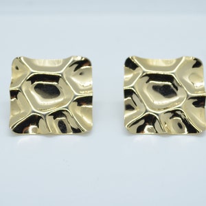EMBOSSED Vintage 1980&#39;s, Gold tone, Square earrings, Pierced earrings, 80&#39;s jewellery, Retro earrings, 80&#39;s studs