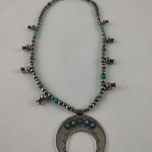 collar vintage de flor de calabaza Navajo