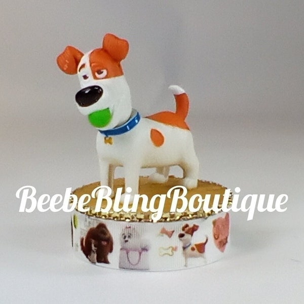 Disney The Secret Life with pets cake topper.  Max a little dog centerpiece decoration.  A great keepsake for your memories.