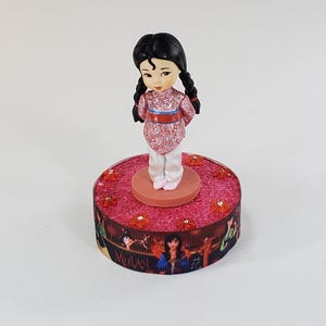 Disney Baby Mulan cake topper.  Mulan centerpiece decoration.  A great keepsake for your memories.  Not fondant!