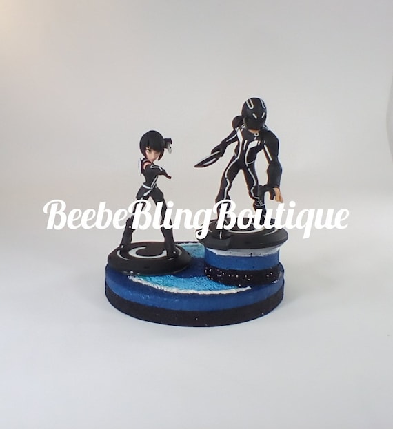 Disney Tron Cake Topper. Flynn and Quora Mainframe Video Game