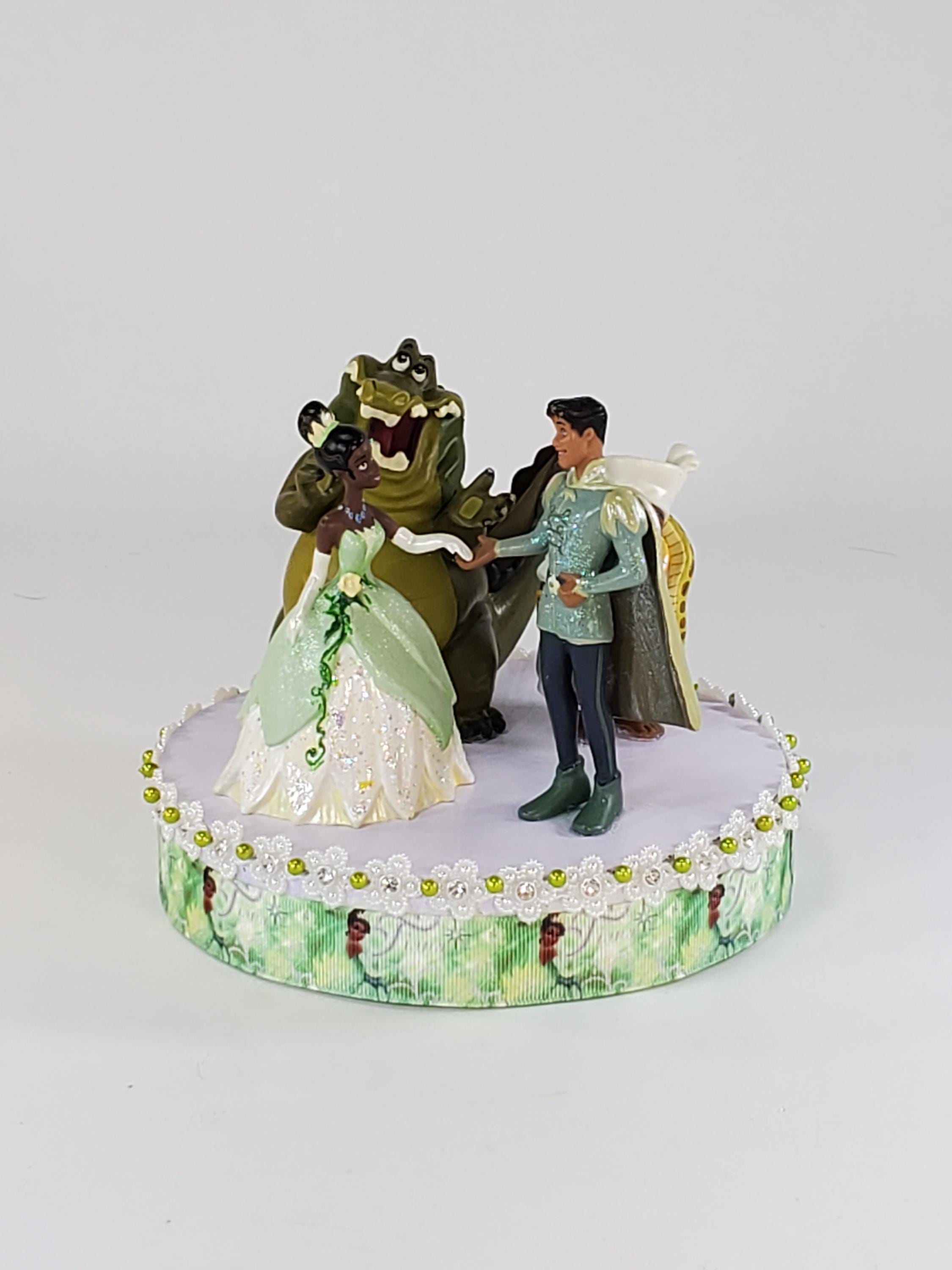 Disney Princess and the Frog Cake Topper. Tiana and Prince Naveen ...