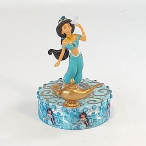 Disney Jasmine cake topper.  Aladdin centerpiece decoration.  A great keepsake for your memories.