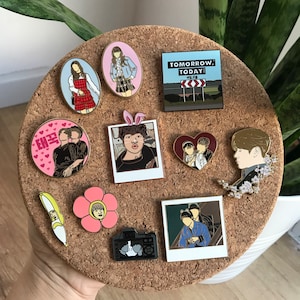 KPOP PINS