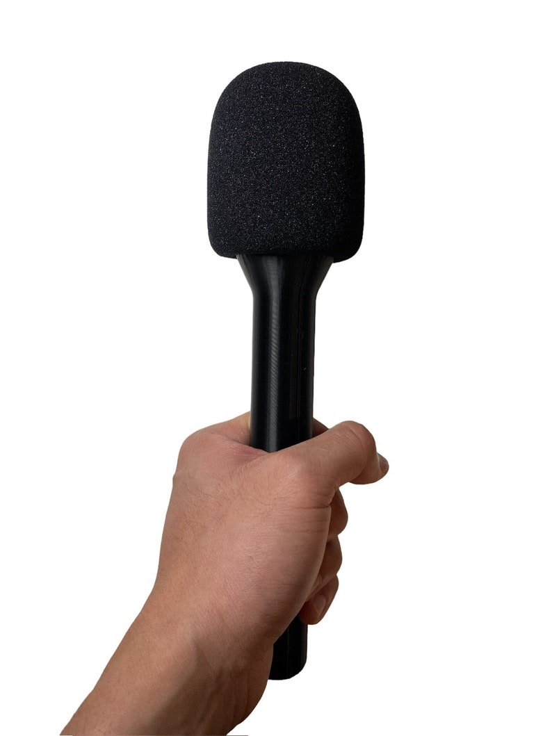 Microphone handle grip for DJI Mic TX