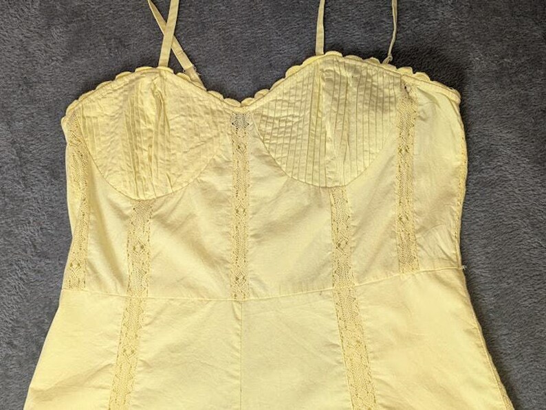 URBAN OUTFITTERS Yellow Juliette Lace Inset Romper NWT size large Hippie flirty image 5
