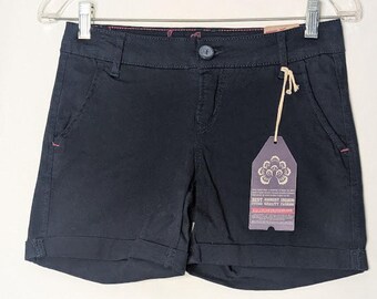 WALLFLOWER JEANS womens Low Rise Dark Blue shorts size 3 NWT Preppy Y2K