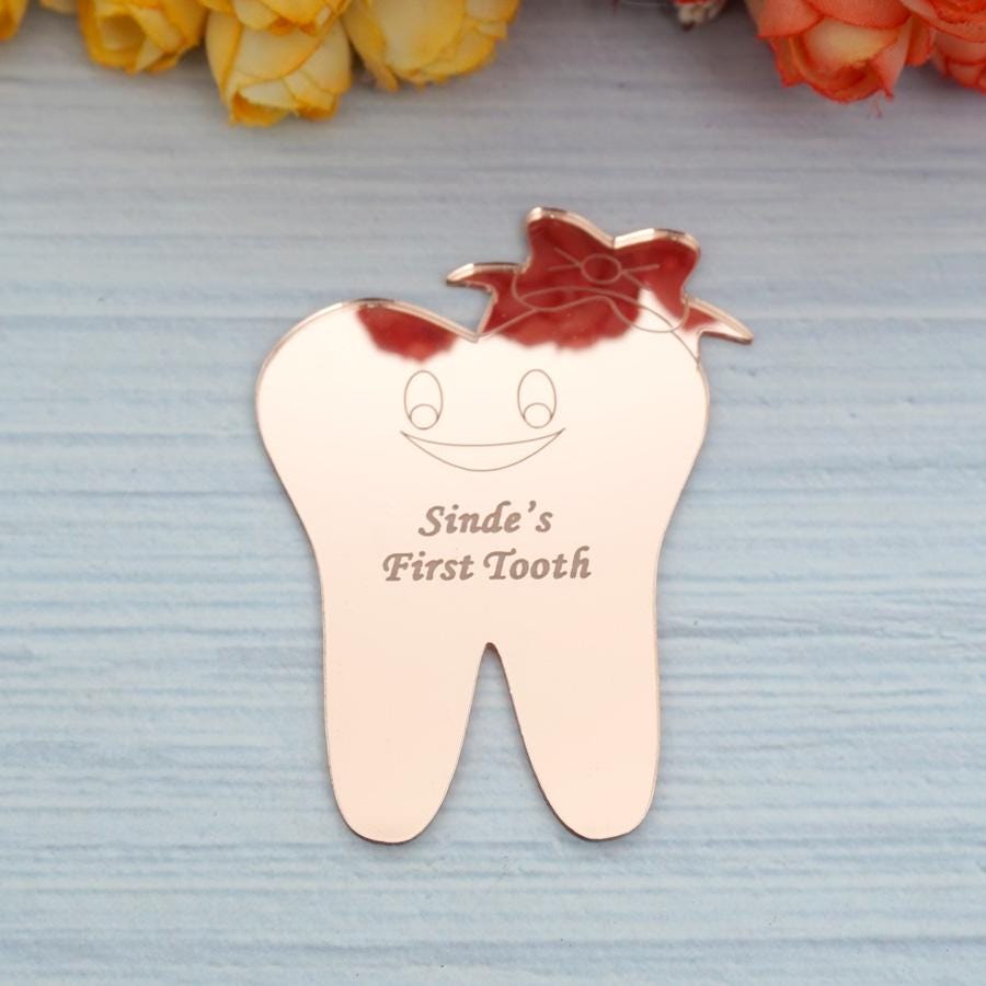 10pcs/Lot 8*6cm Personalized Acrylic Tooth Shape Tags Custom Baby Name Birthday Party Baby First Tooth Party Favors