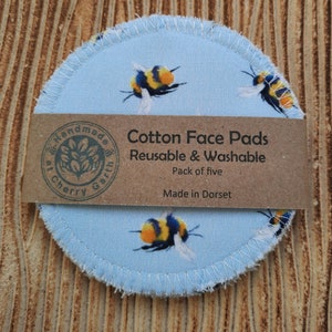 Reusable cotton face pads / little wash bag / make up remover pad / face wipes / bees / 5, 7, 10 or 14 pads pack Light blue bee