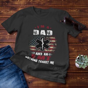 Cadeau voor Emt, Ik ben een vader en een EMT, Niets maakt me bang Shirt, EMT, EMS, Paramedic Shirt, Cadeau voor haar, Cadeau voor hem, Tshirt, Shirt
