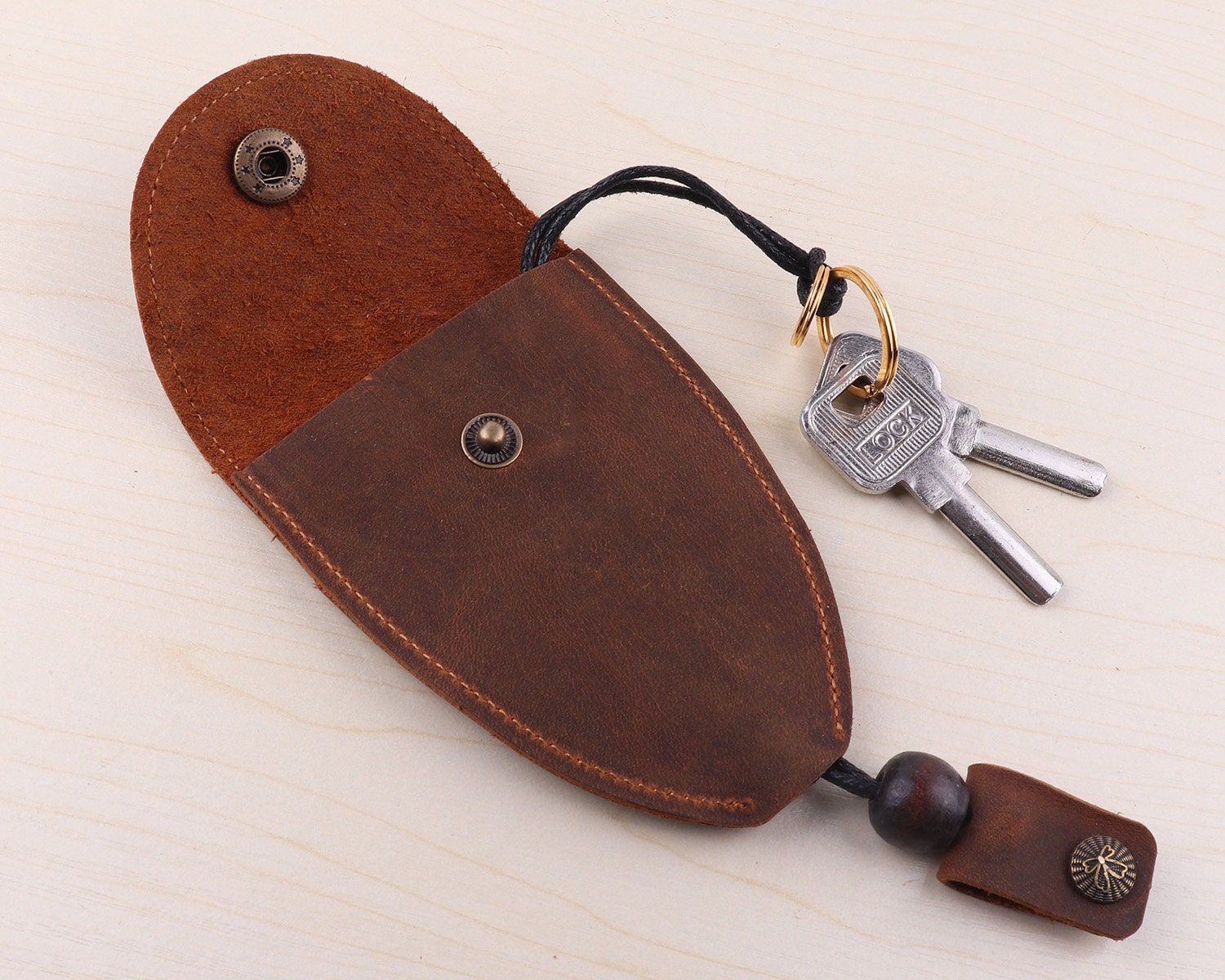 Leather key pouch in Burgundy | PORSCHE SHOP