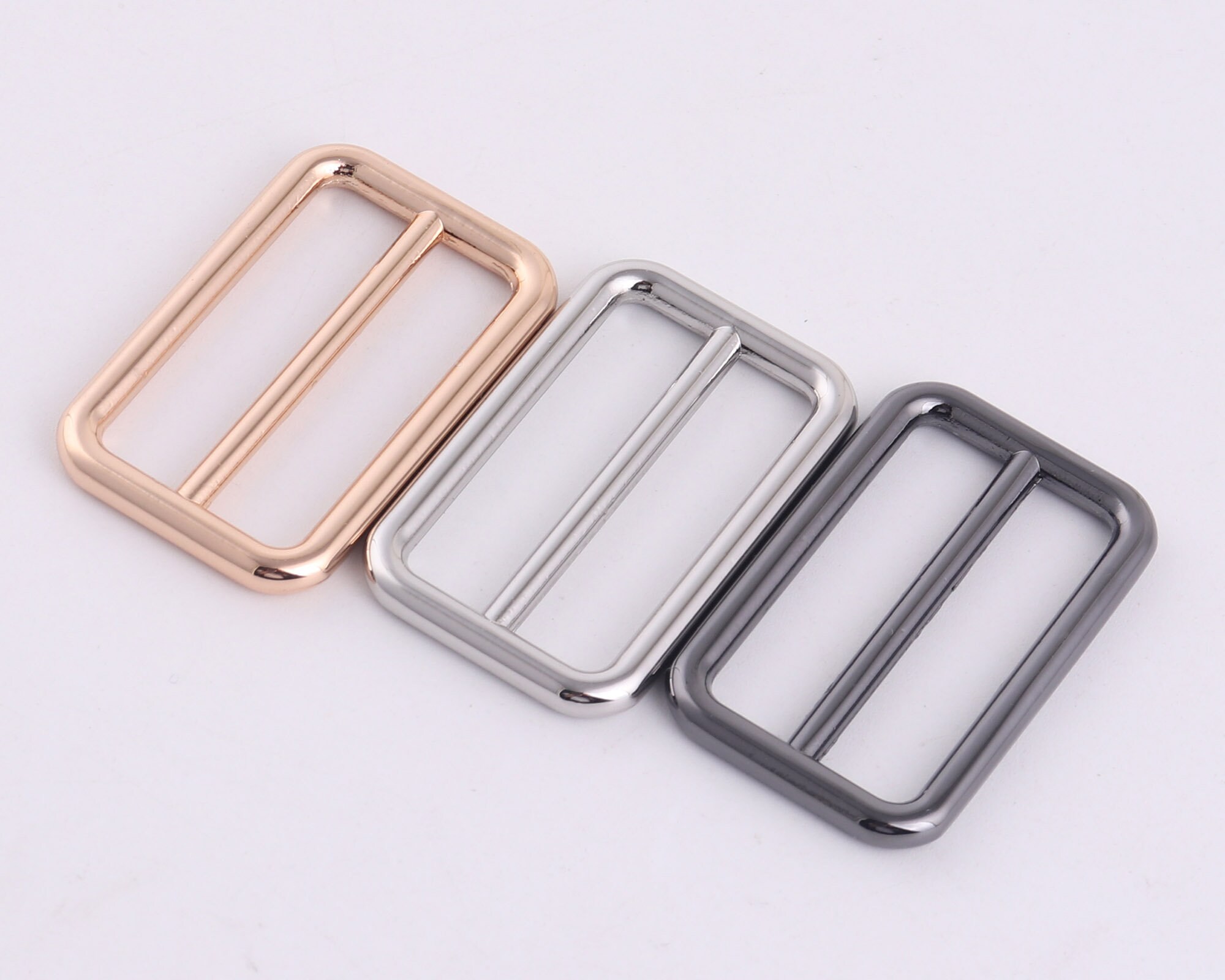 adjustable belt buckles