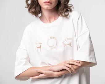 Ukraine Cotton oversized T-shirt for Women, T-shirt with embroidery "Animals" milky, Ukrainian T-Shirt