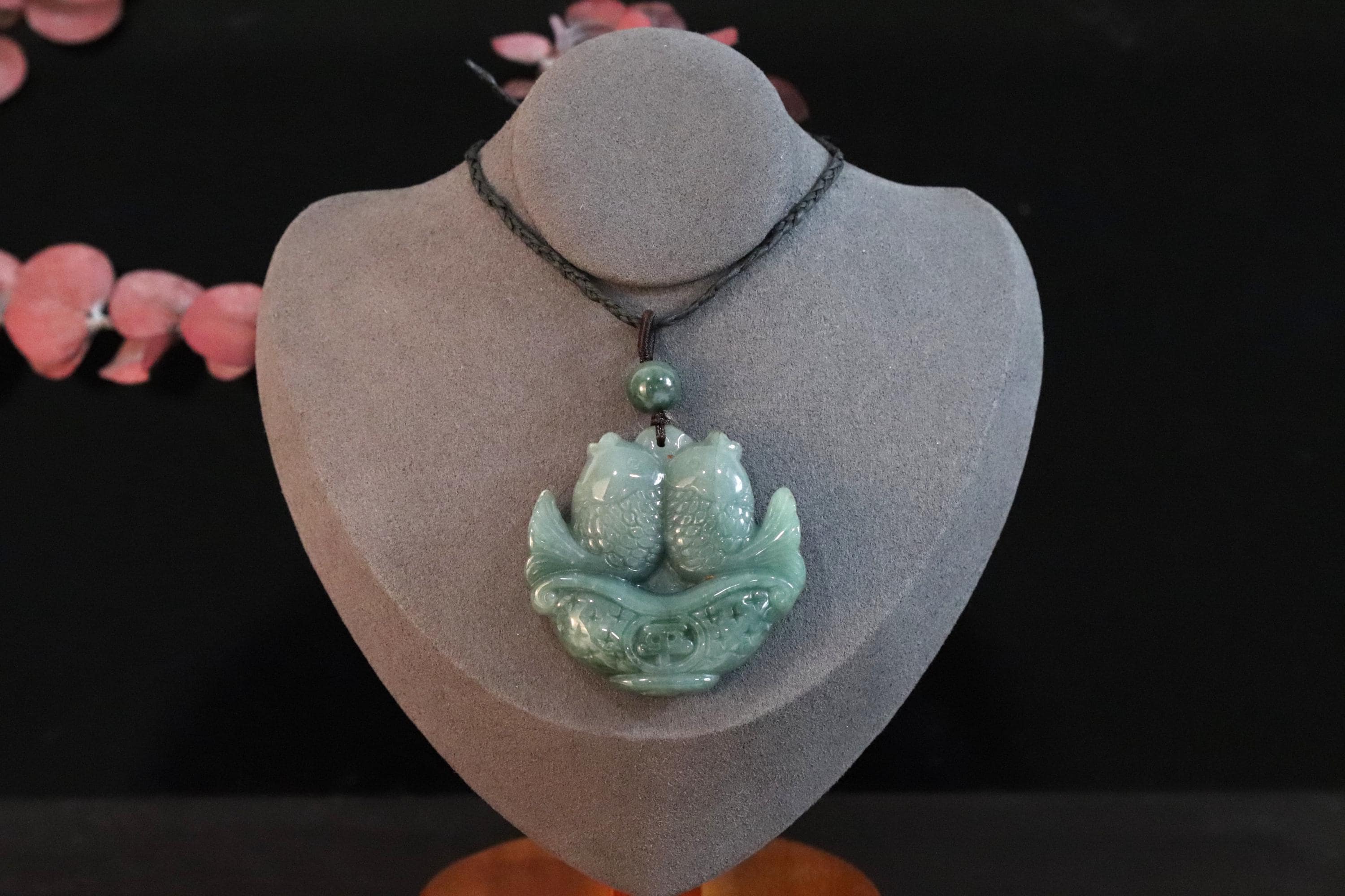 天然翡翠 ネックレス 魚モチーフ 彫刻 ペンダント 魚の翡翠ペンダント - Etsy 日本