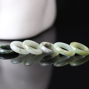 Jade Ring Size 4.1/4 Genuine Jadeite Jade ring from Burma U.S. size 4.25 UK size I EU size 47.3/4 German size 15.1/8 Swiss size 7.3/4