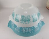 Vintage Set of 2 Amish Butterprint Cinderella Nesting Pyrex Bowls Blue Turquoise