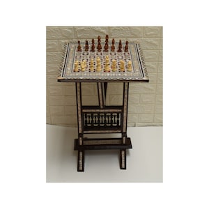 Tavolo da gioco degli scacchi, tavolo pieghevole in legno fatto a mano egiziano, tavolino laterale in mosaico di legno intarsiato in madreperla da 16" * 16", tavolo marocchino