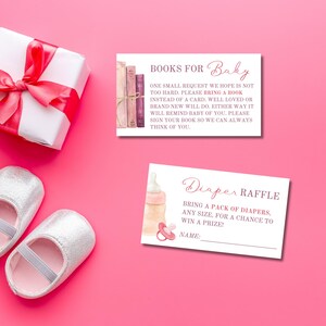 Een nieuw hoofdstuk babyshower luier- en boekkaarten - boekthema, roze, meisje - bewerkbare digitale downloadsjabloon - uitnodiging niet inbegrepen
