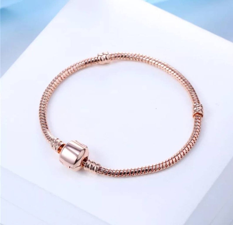 Rose gold size 21cm snake style braceletchain