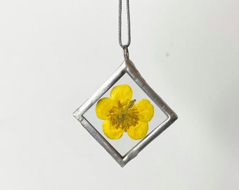 Pressed Flower Necklace mothers day gift Kids Yellow Buttercups Dried Flower Pendant Minimalist Necklace Handmade Jewelry On Lace &324