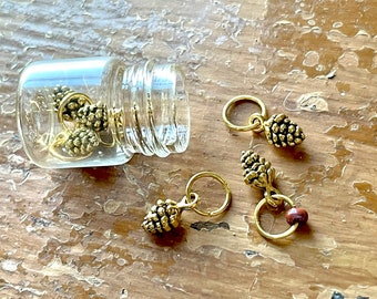 Gold Pine Cones Snagless Stitch Markers, Knitting Accessories, Snag Free Progress Keepers, Yarn Jewelry, Knitters Ideas, Pinecone