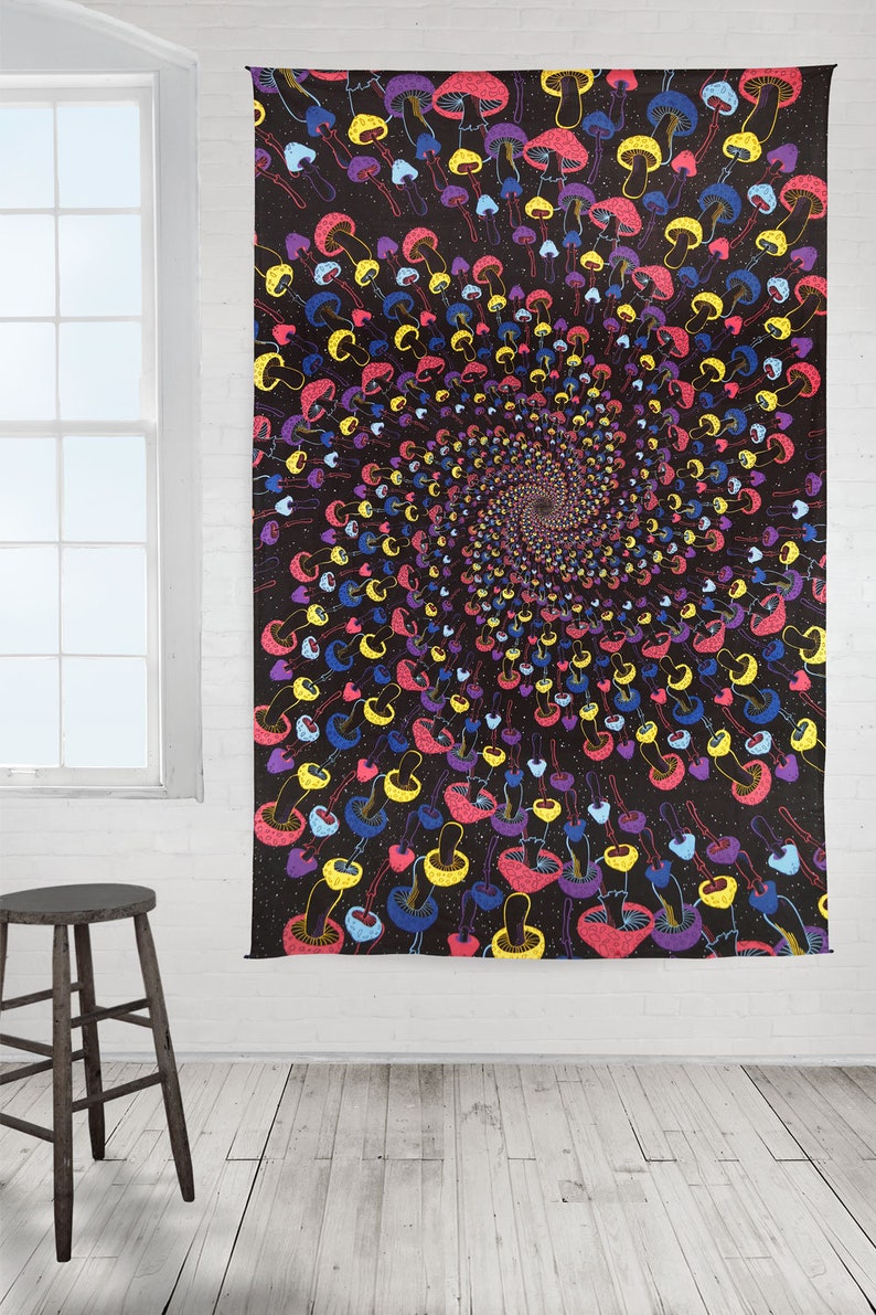Tapestry-3D Magic Mushroom Spiral Tapestry main image 0