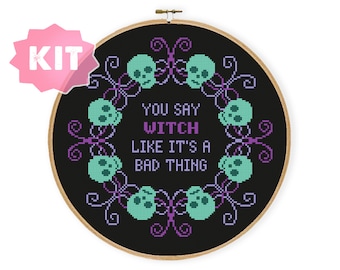Du säger häxa som om det vore en dålig sak korsstygnskit, dödskallar dekor, praktisk magi inspirerad, häxig xstitch gotisk nålspets, goth