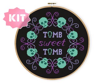 Korsstygnskit för Tomb Sweet Tomb, Gotiskt Broderi, Home Sweet Home Rolig Version, Karantän Kyrkogård Kyrkogård Halloween Dödskalle