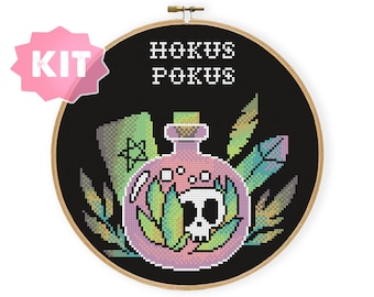 Hokus Pokus Korsstygnskit, Häxgiftskalle Taro Kortbroderi, Halloweenhandarbete, Magiskt gotiskt mönster, Halloweendekor