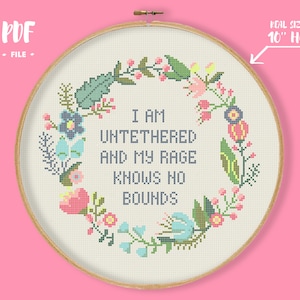 I am Untethered Kreuzstichmuster, subversive Stickerei, lustiges Xstitch-Dekor Einfacher Blumenkranz-Rahmen freches Zitat Blumenkranz-Xstitch