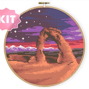 Arches National Park Kreuzstichpackung, Berglandschaft, Naturstein Bögen, Wüste Utah Wüstenlandschaft und Sterne
