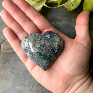 Moss Agate Heart with Quartz - Puffy heart