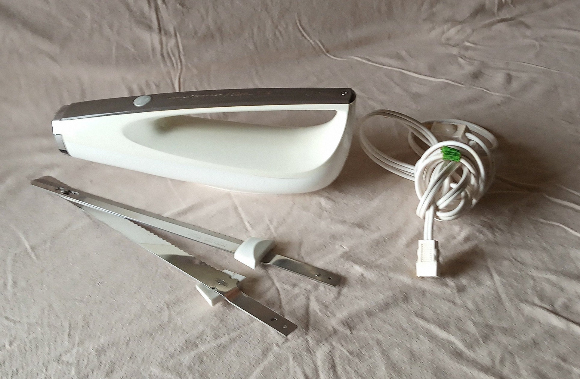 Hamilton Beach Electric Knife Model 270, Division of Scovill Mfg., Top