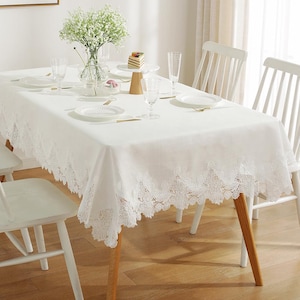 Linen Poly Blend Tablecloth with Lace Applique: Elegant Holiday Tablewear