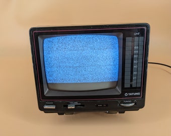 Tatung TMT 7631B noir et blanc monochrome 5,5 pouces U.H.F CRT TV Télévision rétro gaming Testé pour fonctionner