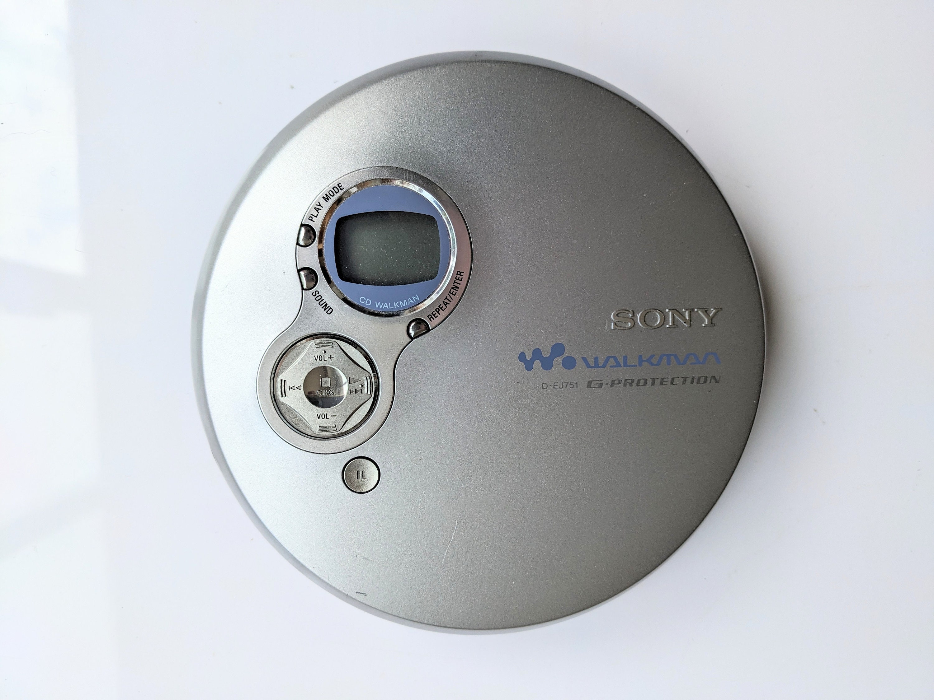 Sony Walkman D-EJ751 G-protection Personal CD Player Tested