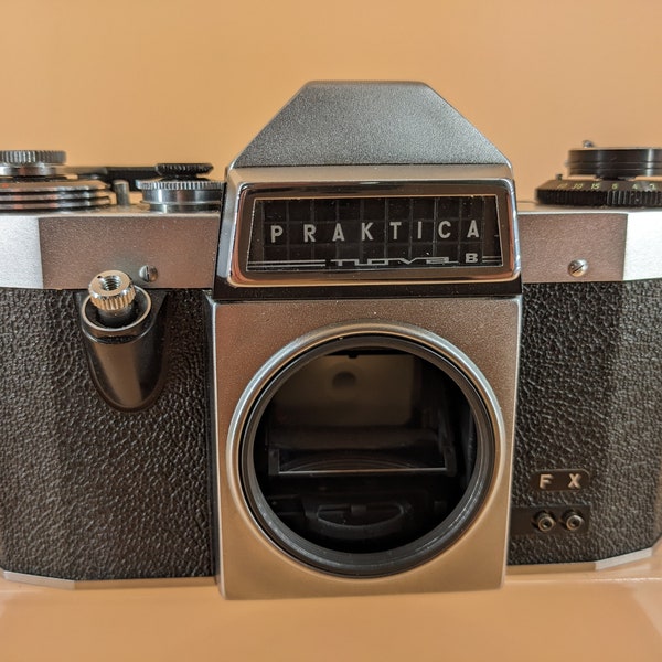 Praktica Nova B SLR 35mm Camera M42 Screw Mount Body Only Spares / Repair