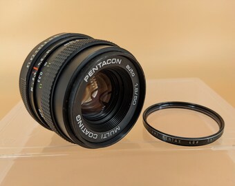 Pentacon 50mm f1.8 50mm M42 Screw Thread Mount Prime Lens Bokeh GDR