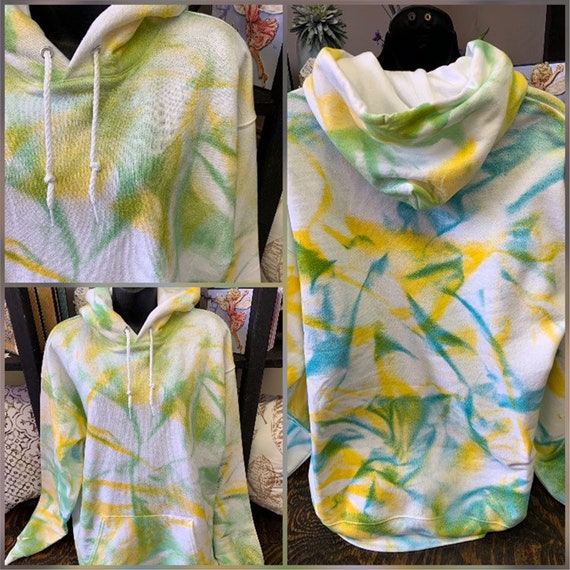 different color sweatshirts