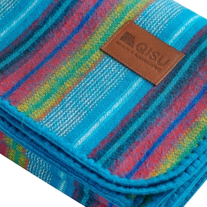 COUVERTURE EN LAINE D&#39;ALPAGA | Jeté en laine | Beau, ultra-doux, hypoallergénique et respirant | 85 x 65 po. | Bleu panaché (plusieurs couleurs disponibles)