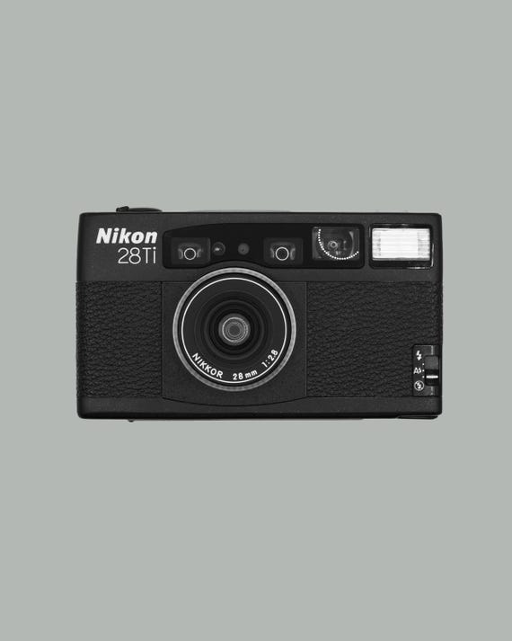 Nikon 28Ti / チタン製コンパクトフィルムカメラ / ヴィンテージNikon