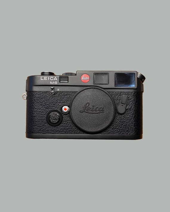 Leica M6 / Classic Rangefinder Film Camera / Classic Wetzlar / 1985 / Classic Leica