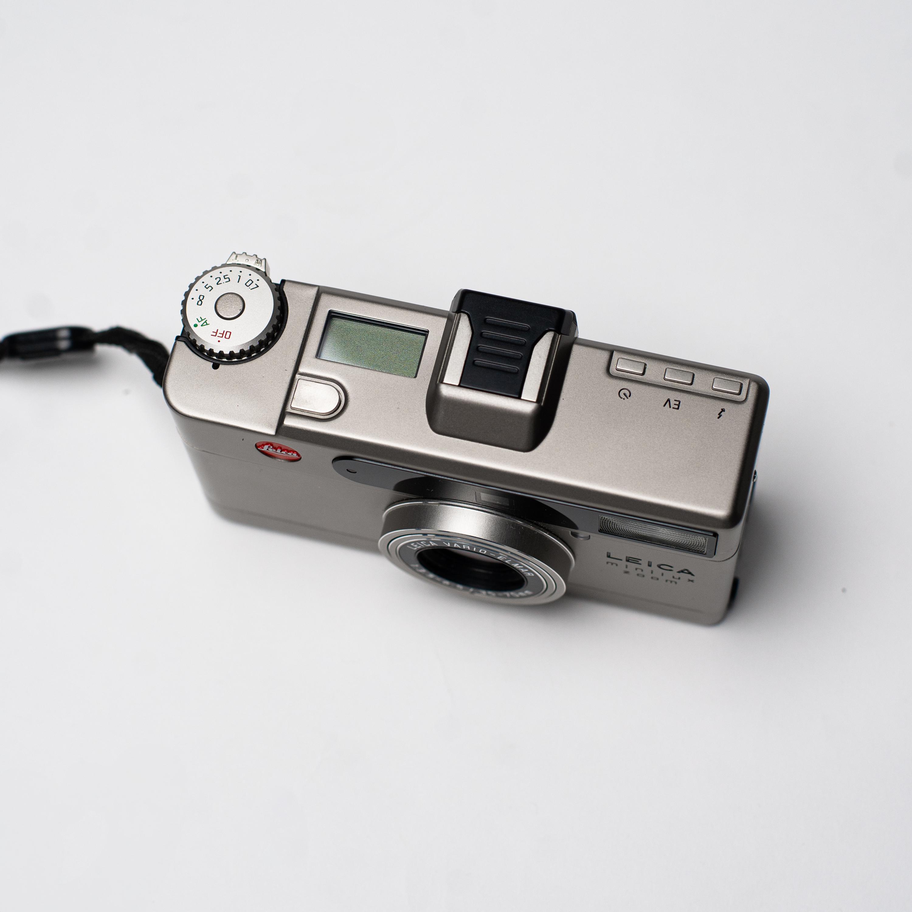 Leica Minilux Zoom / Film Camera / MINT / Point and Shoot / 35mm