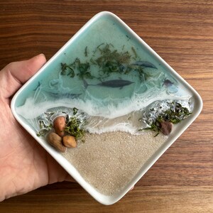 Prato de Anel Oceânico Feito à Mão: Decoração Costeira com Golfinhos, Tartarugas e Conchas