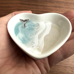Spersonalizowany pierścień ogon syreny naczynie niestandardowy prezent ślubny zaręczyny zaręczony narzeczony żona niestandardowy wieloryb słodki tropikalny oceaniczny wystrój ceramiczne serce