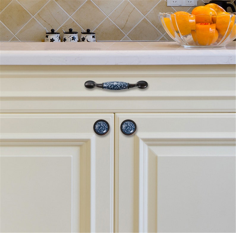 3.78/'/' 5.0 Ceramic Cabinet Door Handles Dark Blue Drawer Pulls Handles Black Copper Chic Furniture Hardware Kitchen Cabinet Pulls 96 128mm
