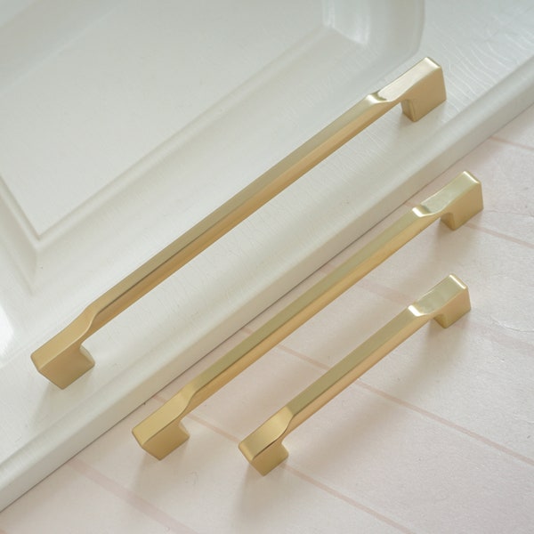 3.78'' 5'' 6.3" 7.56'' 12.6'' Brushed Brass Kitchen Cabinet Handles Dresser Knobs Drawer Pulls Handle Knob Simple Wardrobe Closet Handles