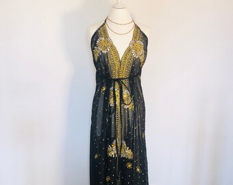 high school graduation dress code