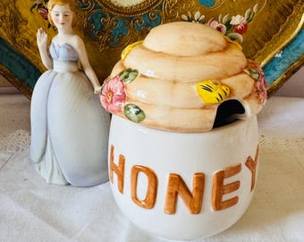 Vintage Large BEEHIVE COTTAGE  Honeypot- Made In England